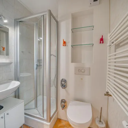 - Haus D, App 0d0803 公寓 海利根港